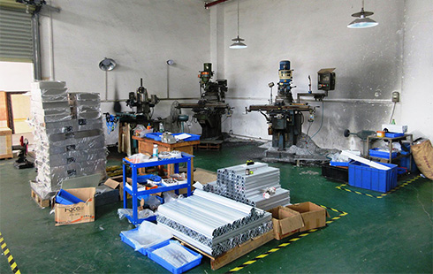 專業開發、設計、生産電機繞線機設備